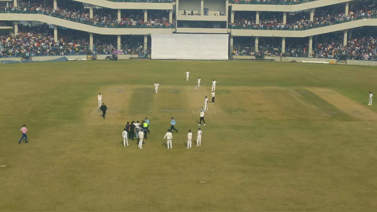 Pitch invader runs to Virat Kohli during Delhi vs Railways Ranji Trophy match